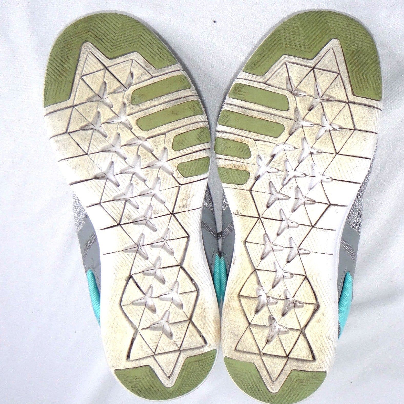 Nike Flex Experience RN 8 Womens Running Shoes Grey Teal Purple Size 5.5