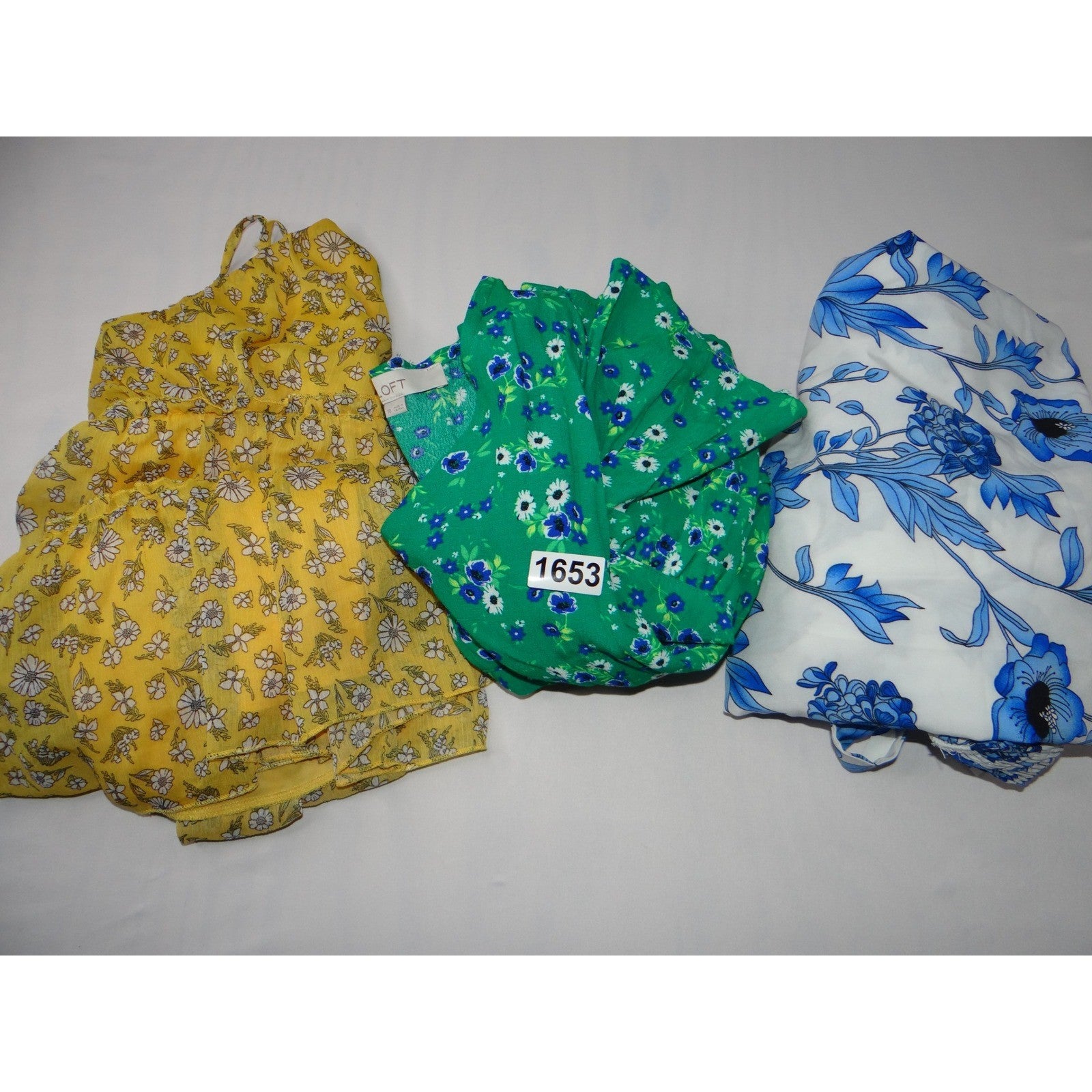 Lot of 3 Spring/Summer/Vacation Shower Occasion Floral Femme Dresses Size Medium