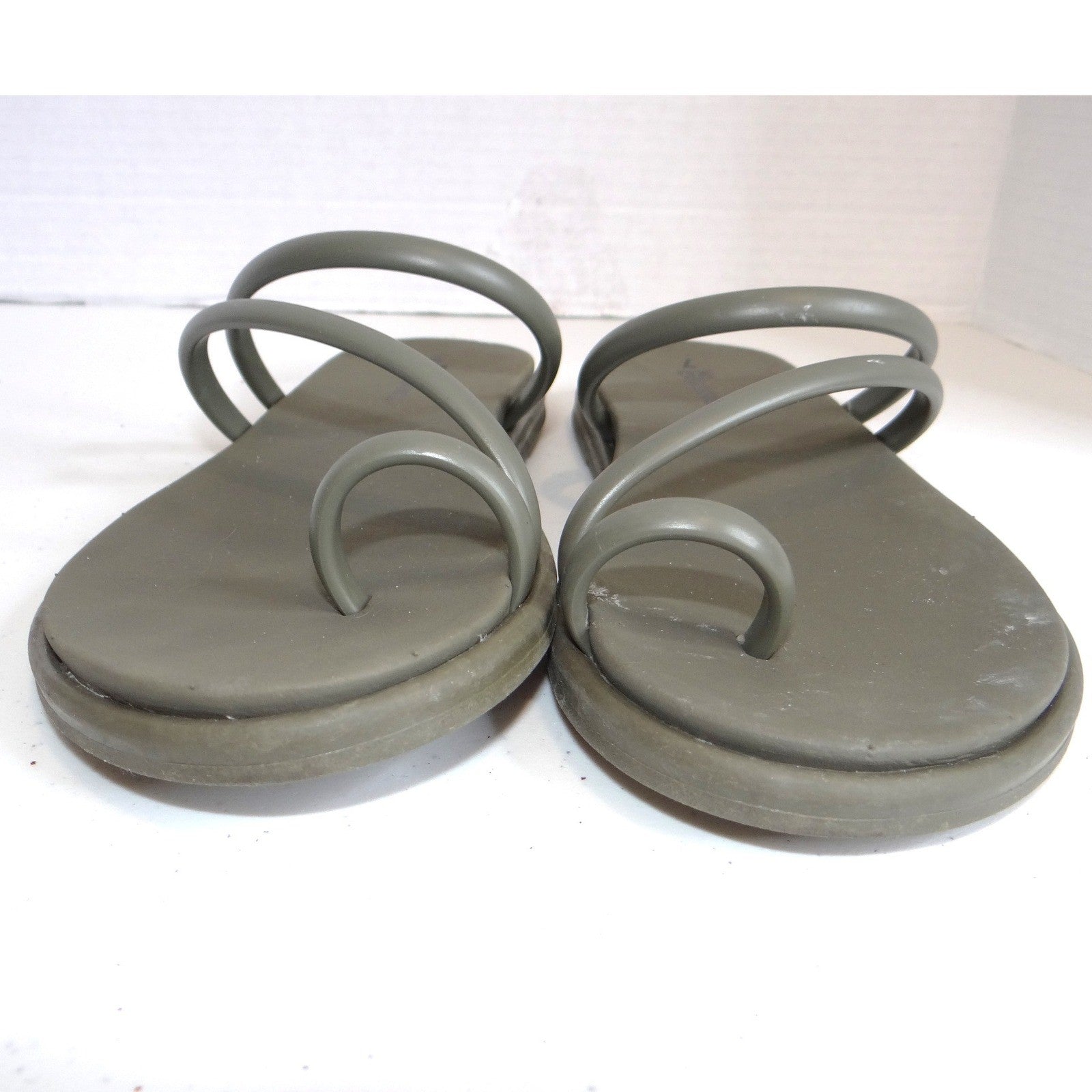 OOFOS OOlala Toe Post Sandals Slate Grey Recovery Flip Flops Womens Size 10