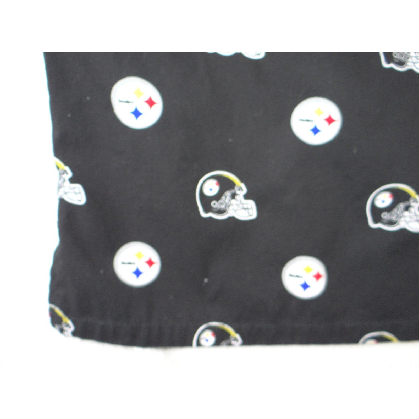 NFL Team Apparel Pittsburgh Steelers Scrub Top Womens Black V-Neck Logo Print L