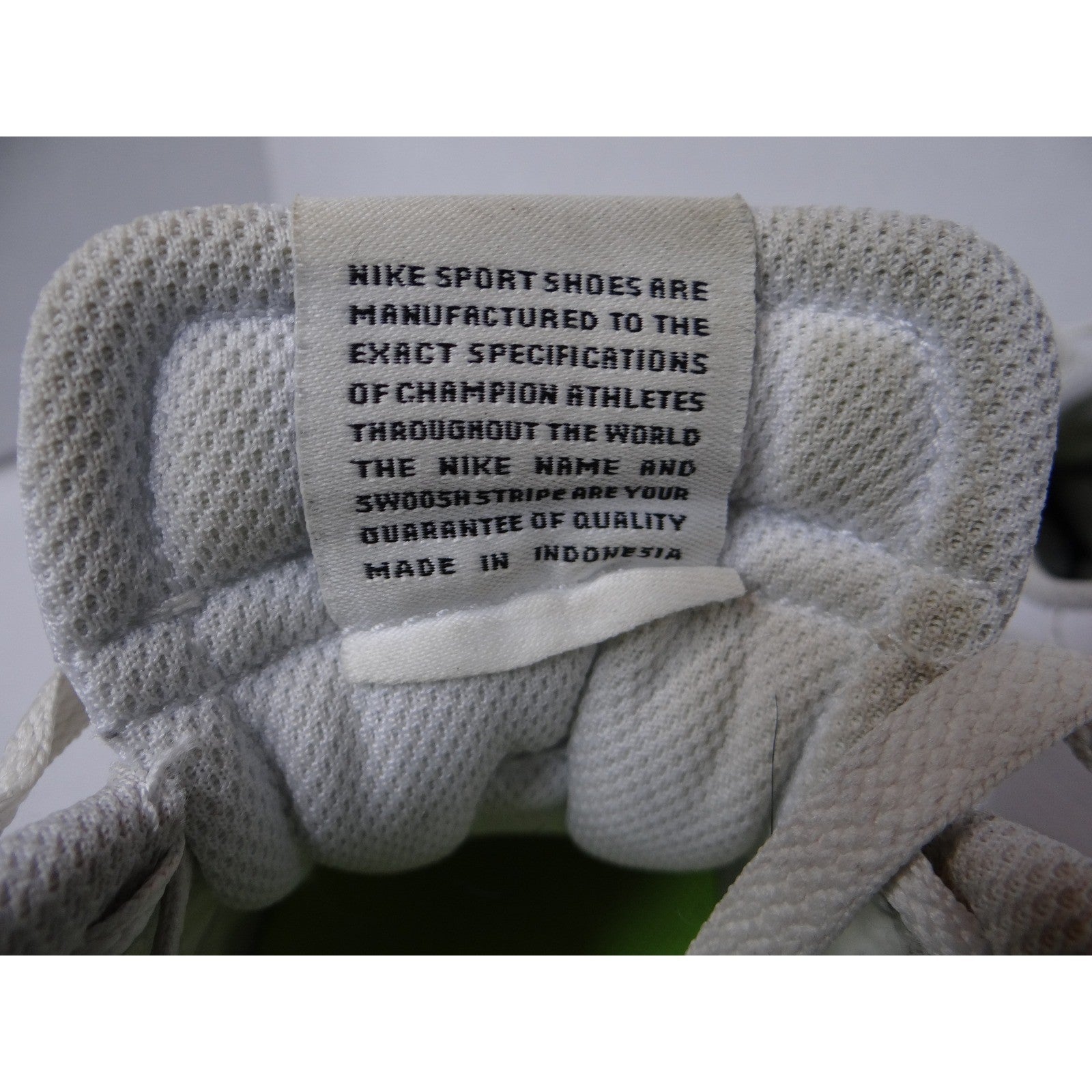 Nike Sport Shoes DH3161 101 White Lace Up Sneakers Youth Size 6.5