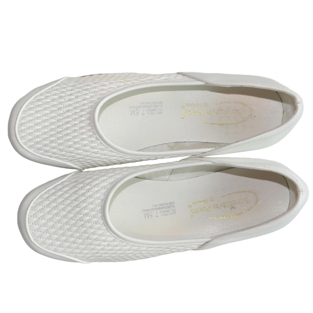Stretch'n Form by Beacon Women's White Quilted Flats size 7.5