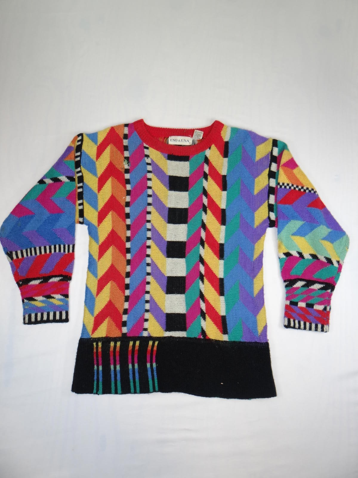 Vintage UNO & UNA Colorful Patterned Knit Sweater